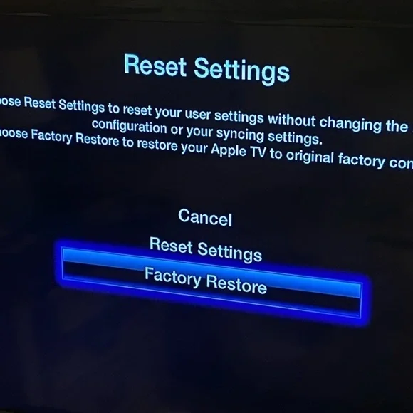 Apple TV White 1st Generation Model A1218 Streamer w/ Remote, Charging Cord EUC - Picture 10 of 11